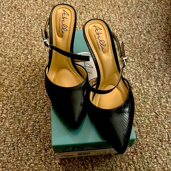 Abella Shoes Abella True Comfort Black Slip On Heels Poshmark